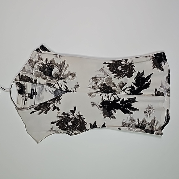 LE chateau small floral design short sleeve shirt - Picture 1 of 7